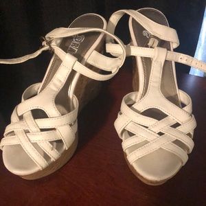 Payless Brash Wedges